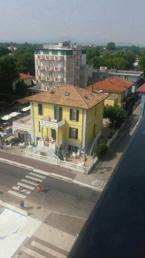 Hotel Villa Laura Rimini Eksteriør billede