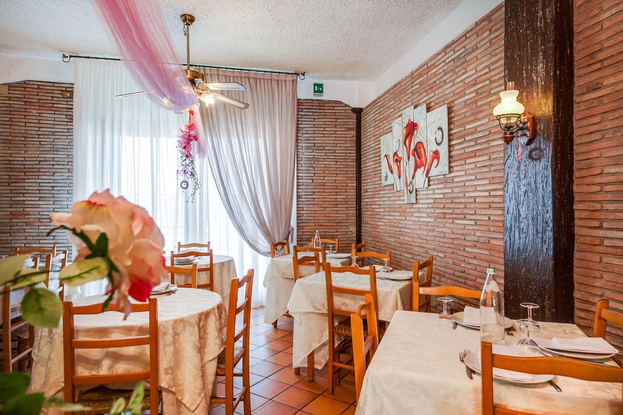 Hotel Villa Laura Rimini Eksteriør billede