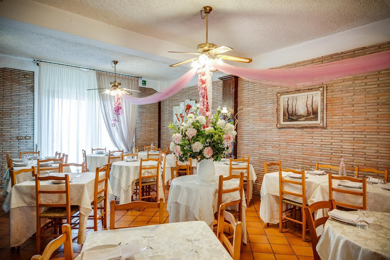 Hotel Villa Laura Rimini Eksteriør billede