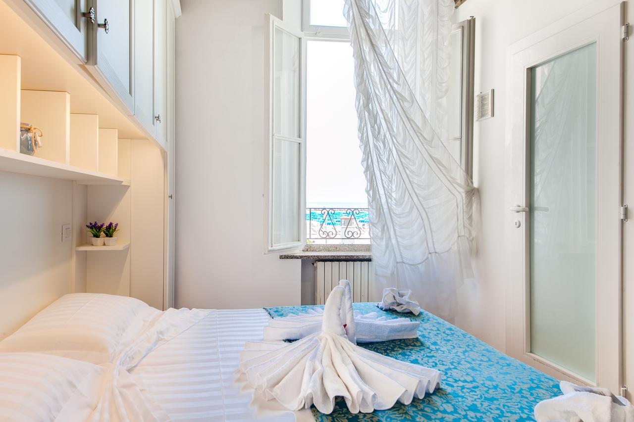 Hotel Villa Laura Rimini Eksteriør billede