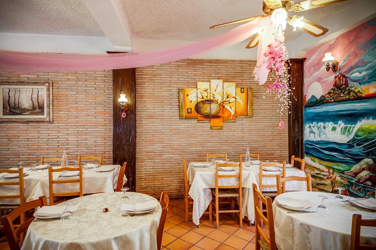 Hotel Villa Laura Rimini Eksteriør billede