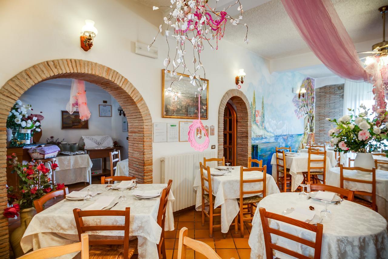 Hotel Villa Laura Rimini Eksteriør billede
