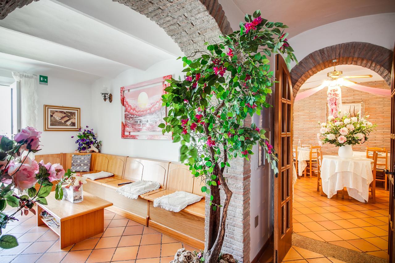 Hotel Villa Laura Rimini Eksteriør billede