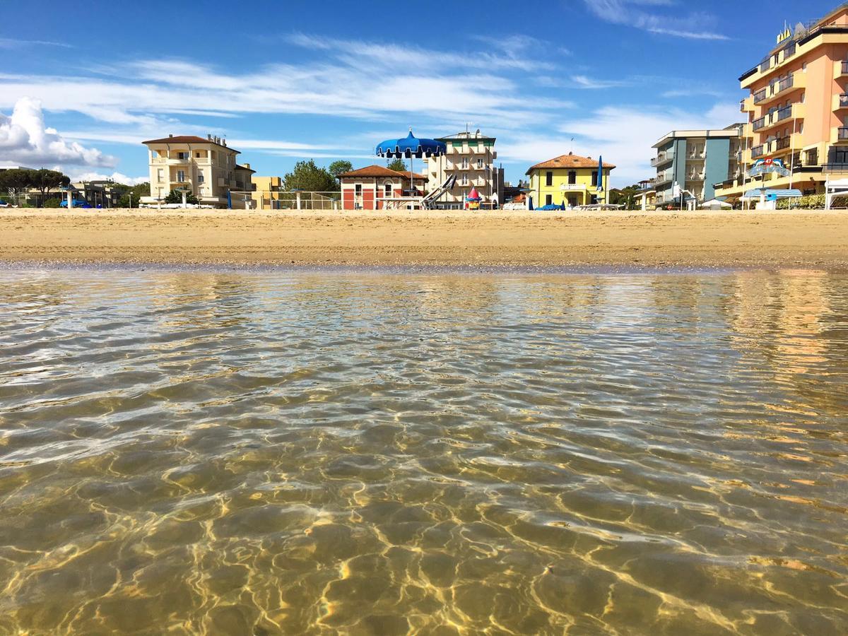 Hotel Villa Laura Rimini Eksteriør billede