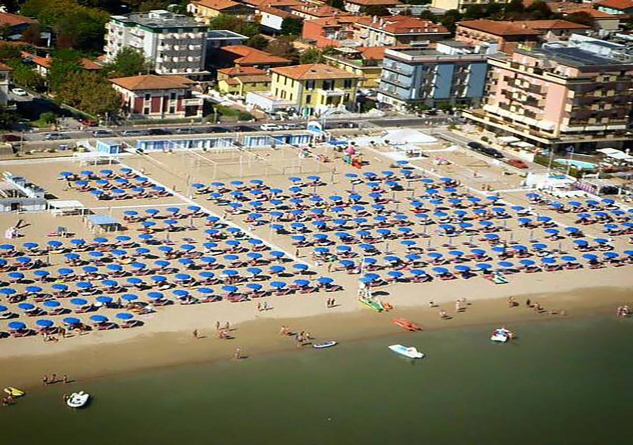 Hotel Villa Laura Rimini Eksteriør billede